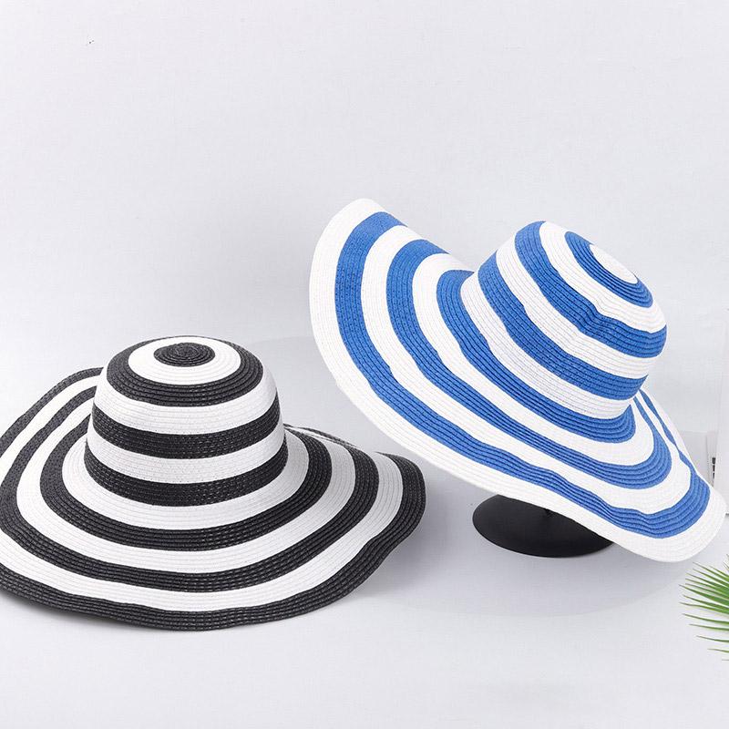 În stoc Stripe Floppy Sun Hat pentru doamnă